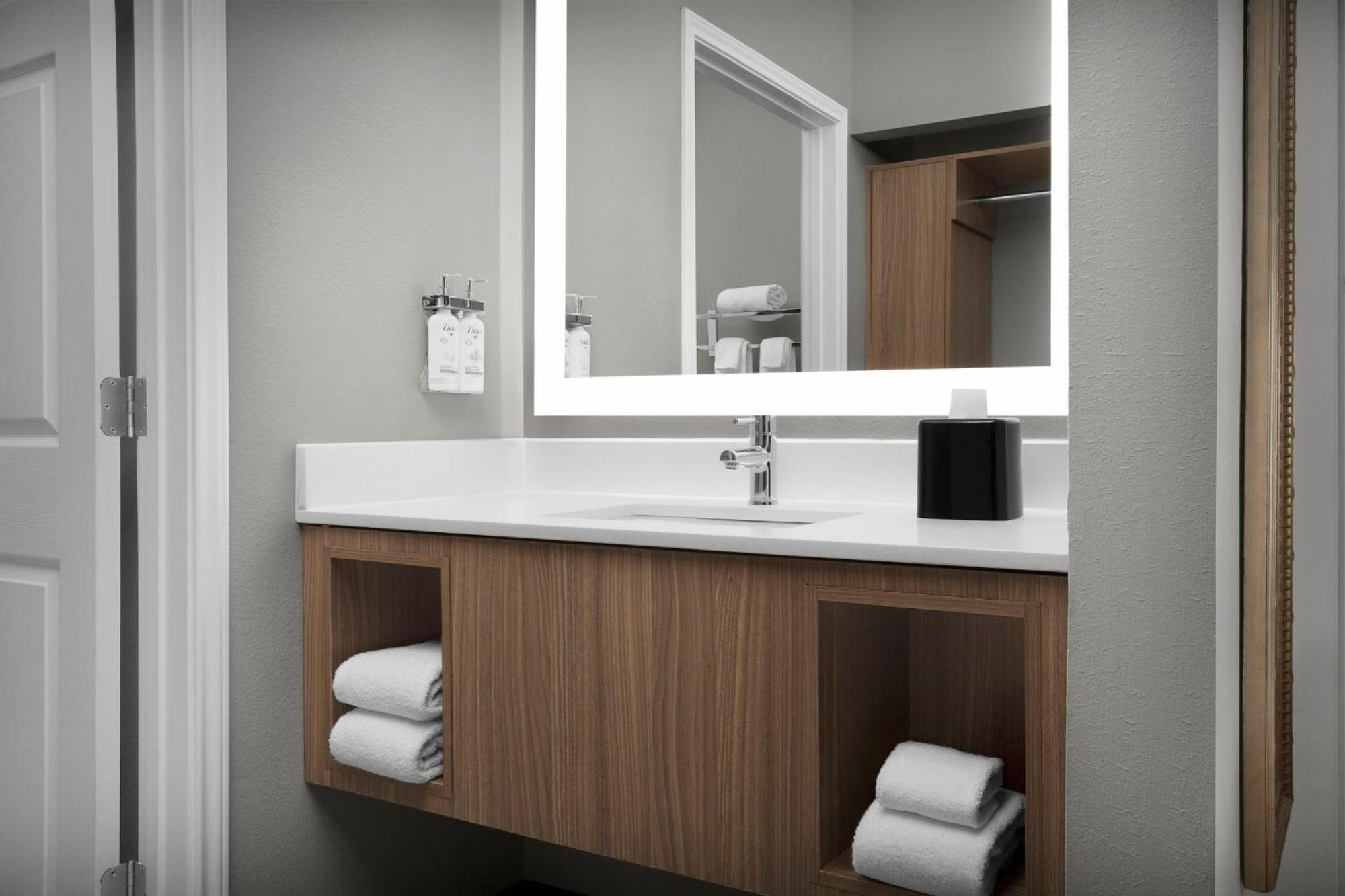 Staybridge West Worth By Ihg 3*