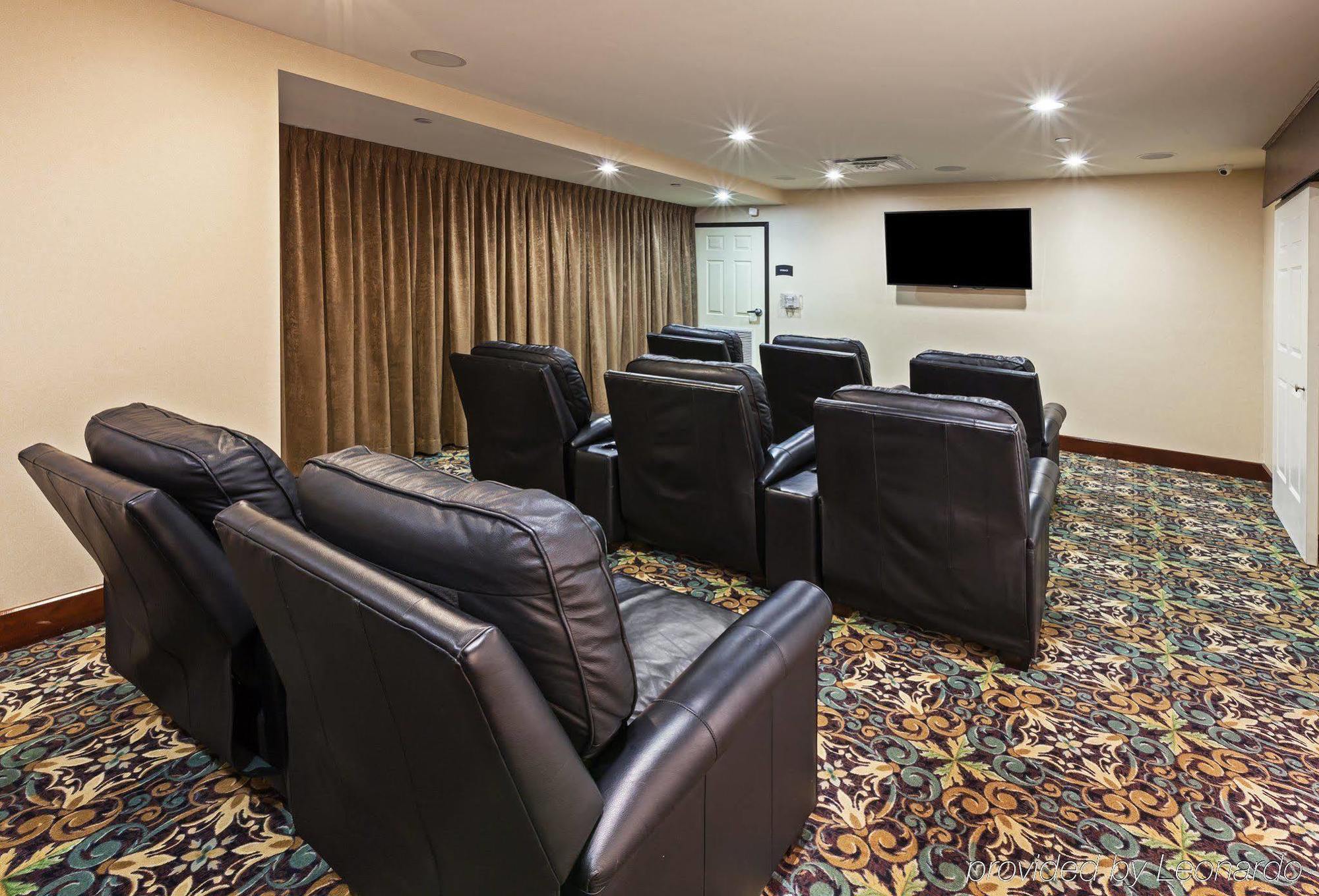 Hotel Staybridge West Worth By Ihg 3*