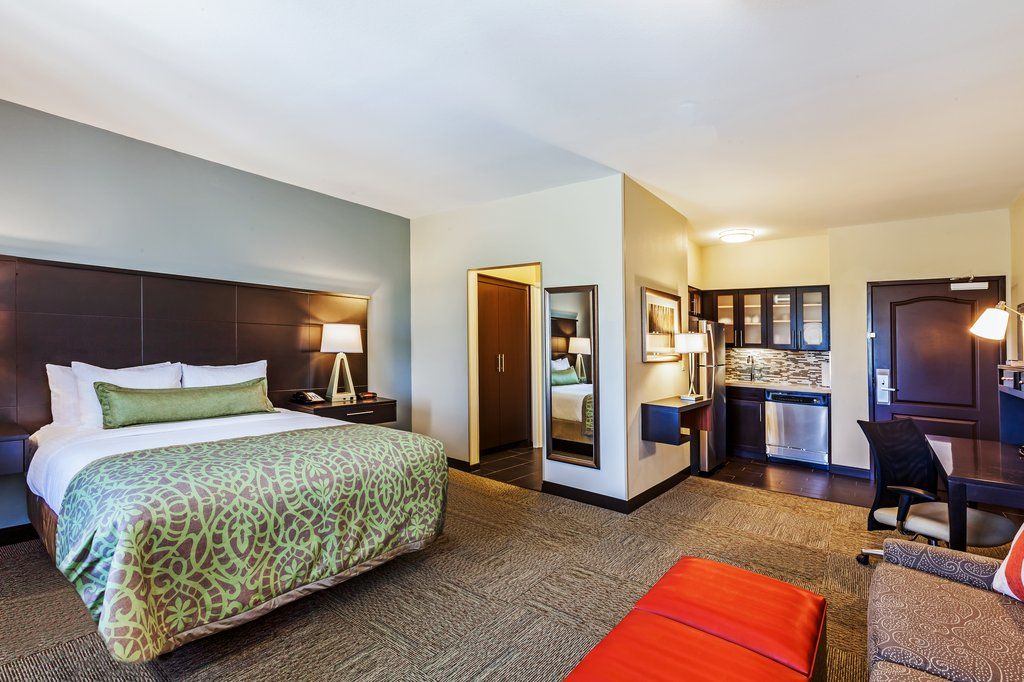 Staybridge West Worth By Ihg Hotel 3*